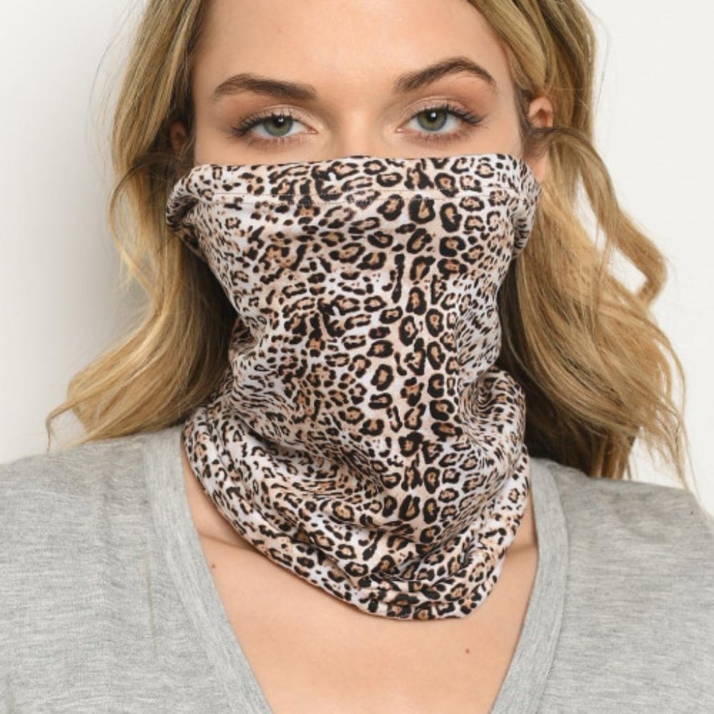 LEOPARD PRINT PULL OVER FACE MASK